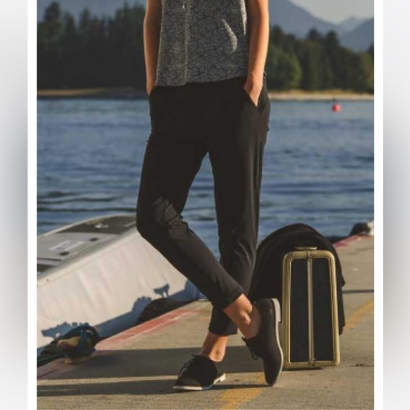 Lululemon Departure Pants - Picture 1 of 8